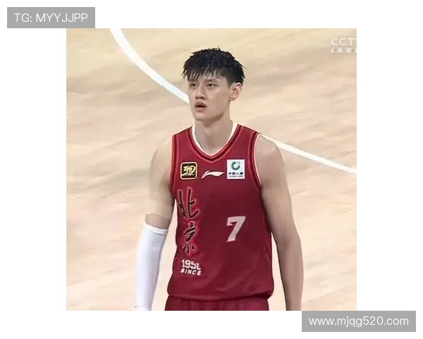 曾凡博以身高与投射兼备的稀缺特质成为训练师眼中的核心